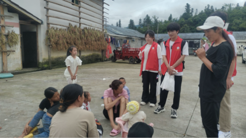 走进大杉坪，看见新气象：91pron
“众望”小组赴大杉坪村开展调研活动